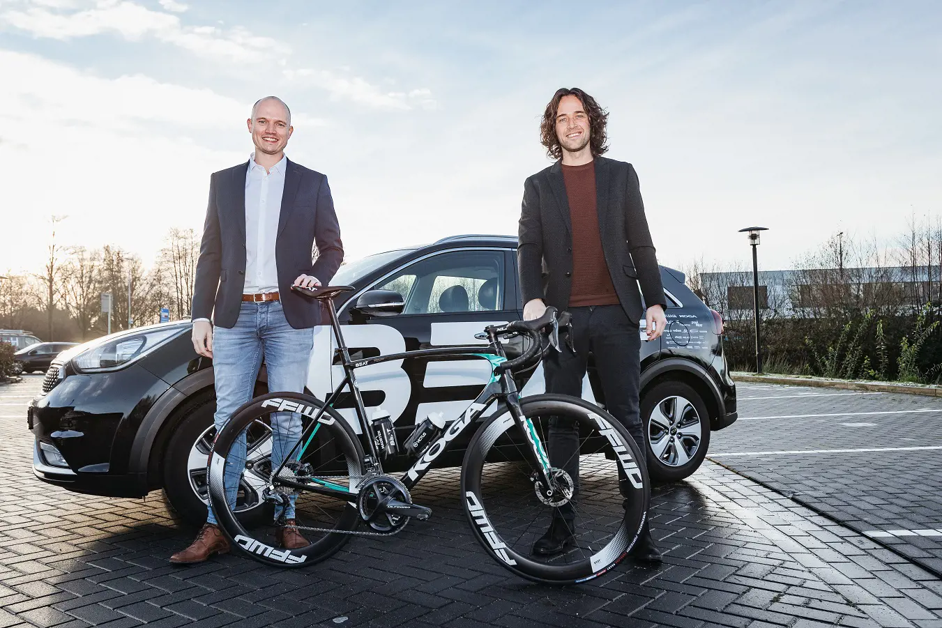 Geert Broekhuizen (BEAT) and Lars Smit (Buckaroo) confirm partnership in cycling and payments