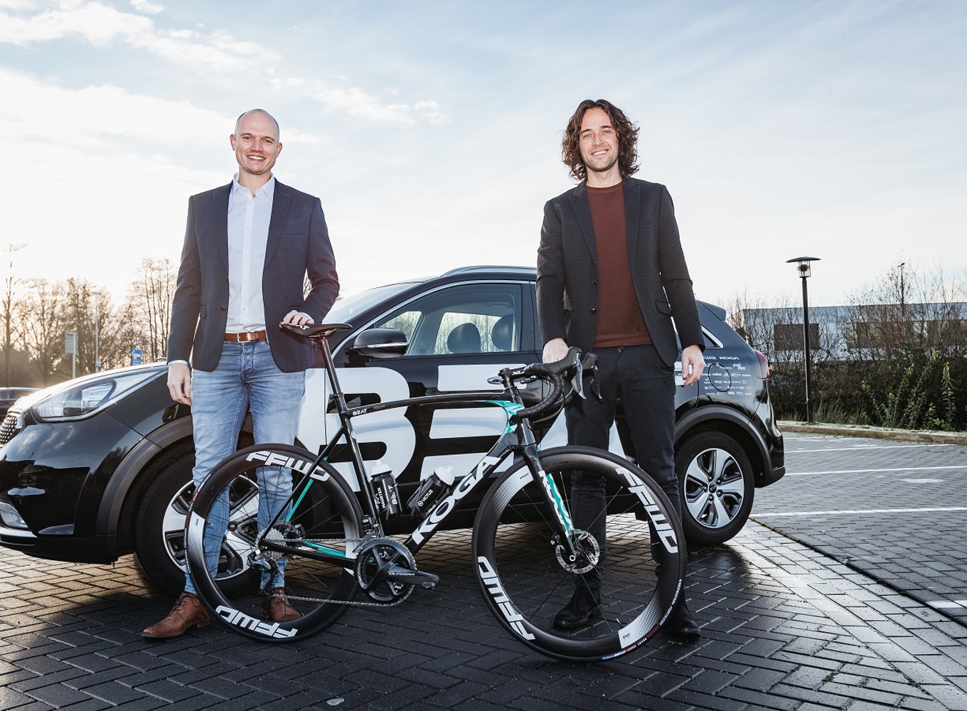 Geert Broekhuizen (BEAT) en Lars Smit (Buckaroo) bevestigen partnership in wielersport en payments